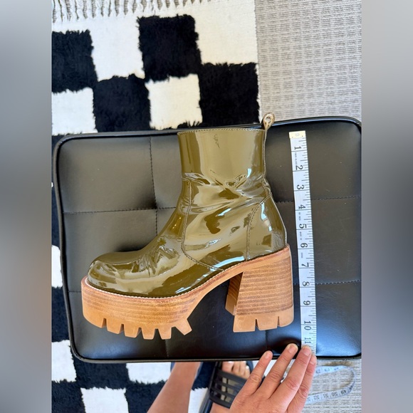 Jeffrey Campbell Quavo Platform Boots - Size 7, British Khaki - Picture 16 of 16